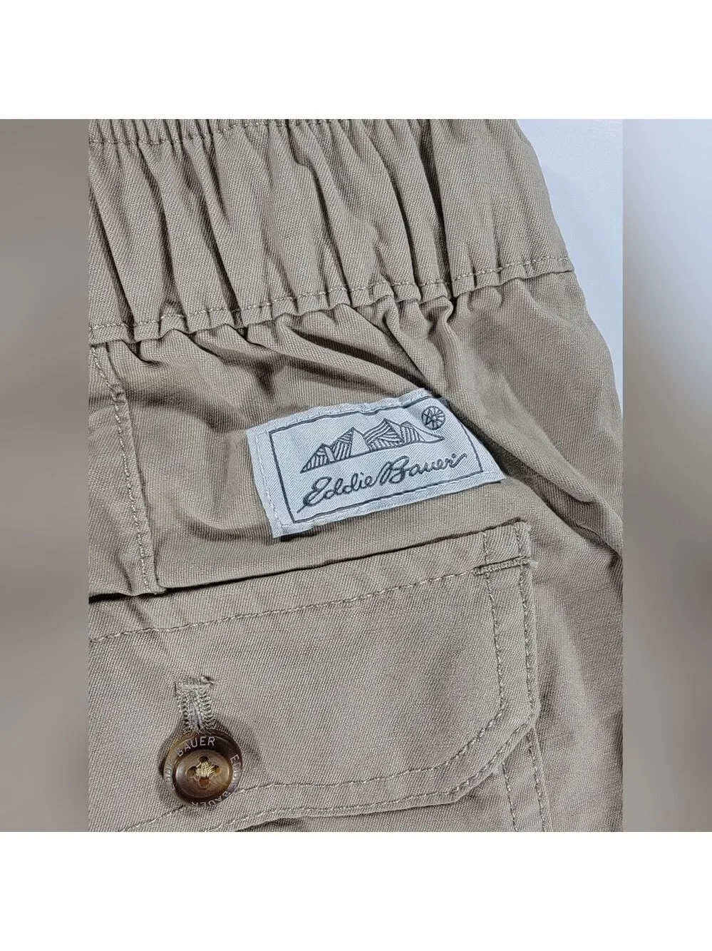 Eddie Bauer Voyager Pull-On Shorts Mens Small Beige Stretch Twill Chino Hiking